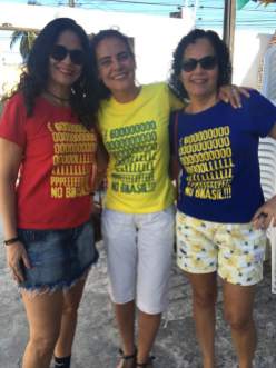 Camiseta Golpe no Brasil COMP Andrea Tu, Fabiola Be, Helcine Br 01